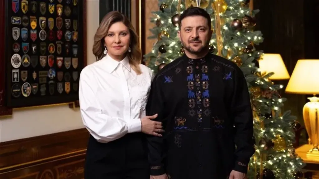 في رسالته بمناسبة رأس السنة.. زيلينسكي: العام الماضي اتسم بالولاء والصمود.. ونؤمن بالسلام وسنقاتل من أجله