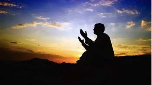 كيف تعرف أن الله قبل توبتك؟.. نصائح للثبات على الطريق الصحيح