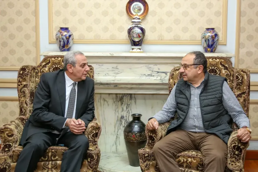 وزير قطاع الأعمال  يلتقي محافظ الغربية خلال زيارته لشركة مصر للغزل والنسيج بالمحلة الكبرى