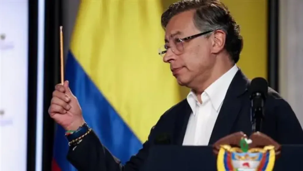 رئيس كولومبيا: نفط فنزويلا هو الدافع الرئيسي لترامب لاستهداف مادورو