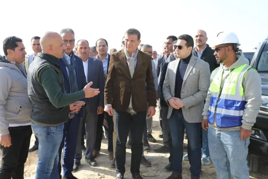 وزير الزراعة ومحافظ الفيوم يتفقدان أعمال الصرف والري بزمام الـ 16 ألف فدان
