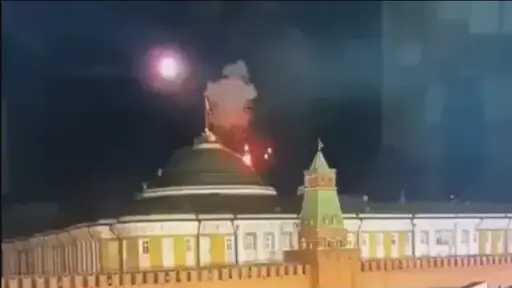 حقيقة استهداف مقر اقامة بوتين بالطائرات المسيرة شمال غرب روسيا