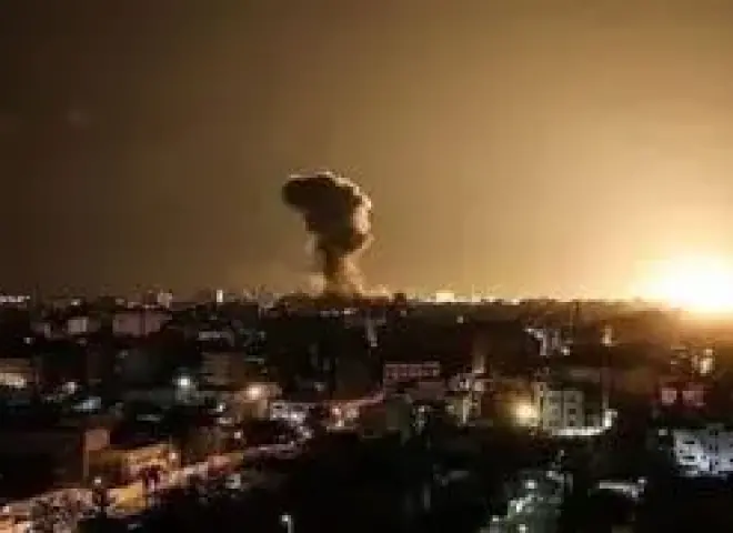 القاهرة الإخبارية: الاحتلال يستهدف منشآت لحزب الله وحماس في لبنان