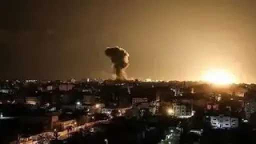 القاهرة الإخبارية: الاحتلال يستهدف منشآت لحزب الله وحماس في لبنان