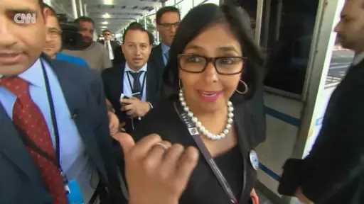 إطلاق نار قرب القصر الرئاسي في كاراكاس وسط تضارب حول طبيعة الأحداث