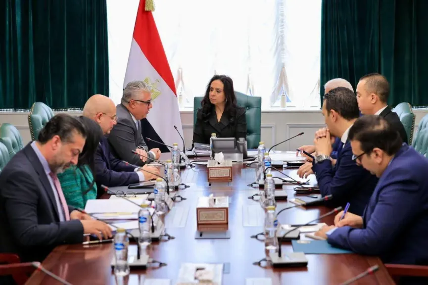 وزيرة التضامن تبحث مع ”اقتصادية قناة السويس” توفير فرص العمل لأسر تكافل وكرامة