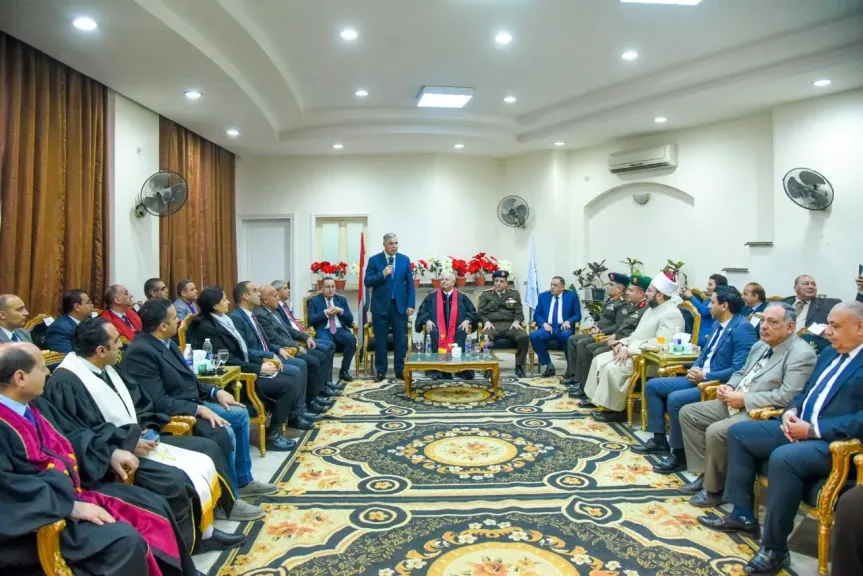محافظ الإسكندرية يهنئ الطوائف القبطية بعيد الميلاد المجيد