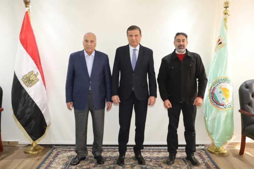 وزير الزراعة يستقبل يبحث مع  رئيس اتحاد منتجي الدواجن استقرار وتوازن الأسعار