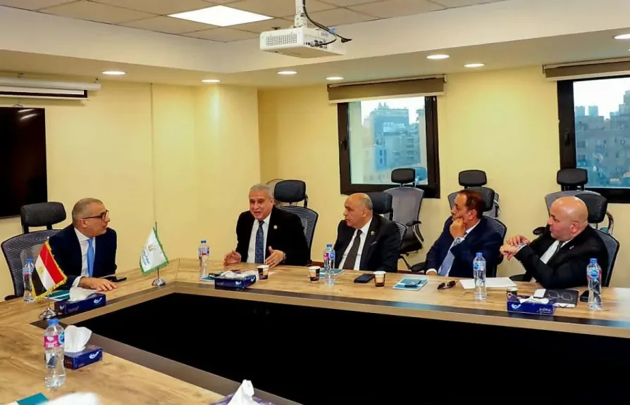 رئيس لجنة الزراعة بالشيوخ يلتقي رئيس البنك الزراعي المصري لبحث دعم صغار المزارعين وزيادة الصادرات