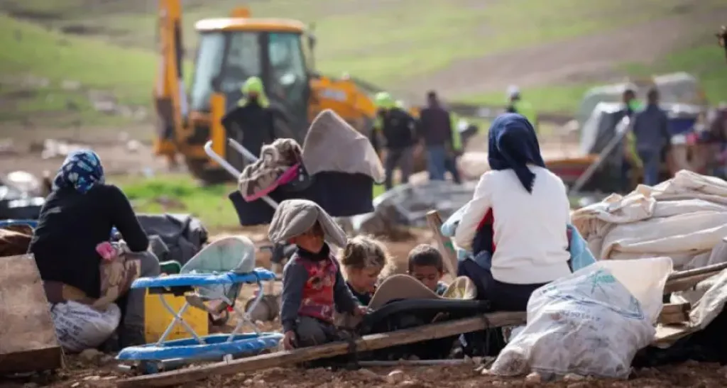 فرار عائلات فلسطينية من قرى في غور الأردن بسبب عنف المستوطنين