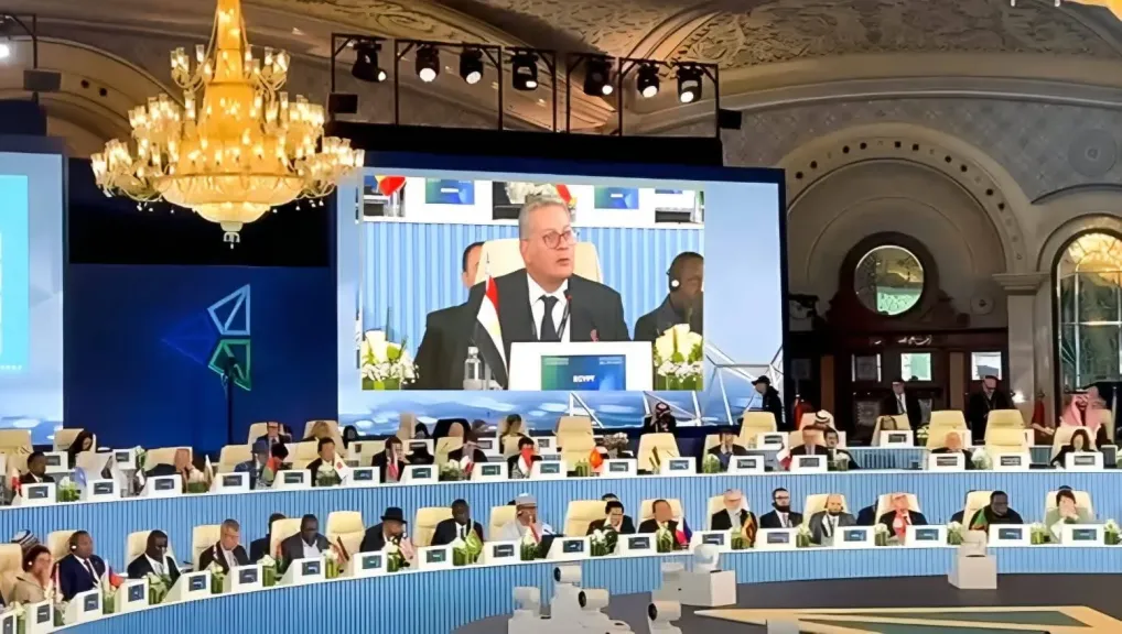 بمشاركة 100 دولة حول العالم.. وزير البترول يشارك في المائدة المستديرة لوزراء التعدين