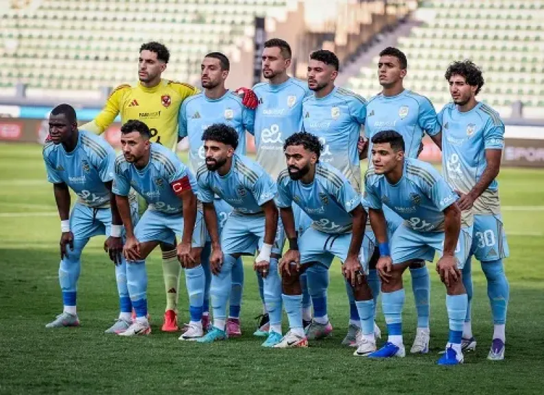 عبد القادر وجراديشار يقودان قائمة الأهلي أمام طلائع الجيش