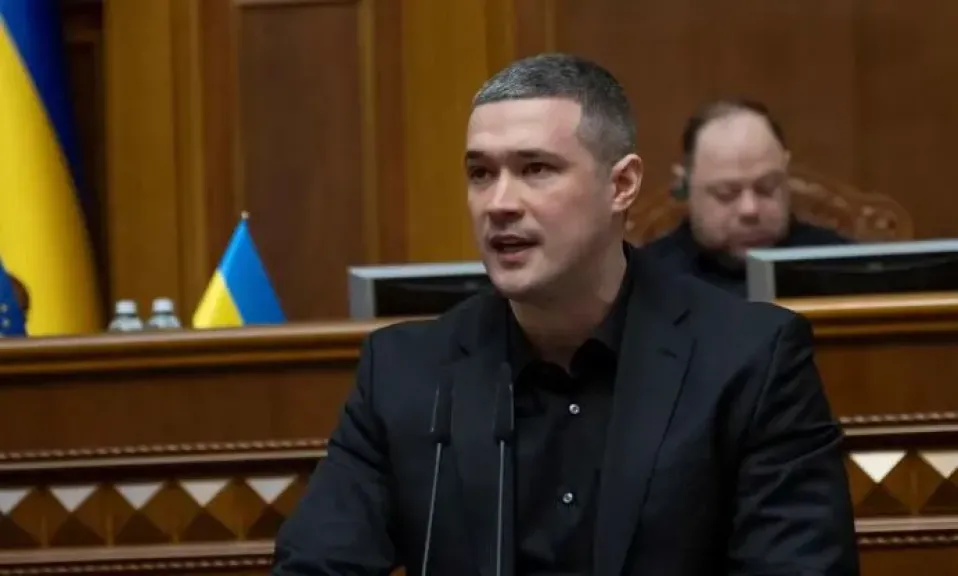 البرلمان الأوكراني يصدق على تعيين ميخايلو فيدوروف وزيرا للدفاع