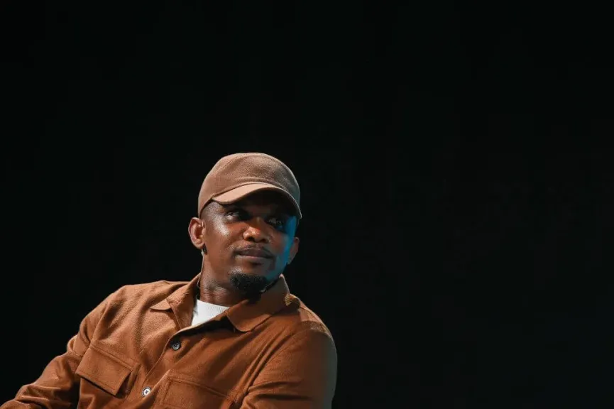 بسبب مباراة المغرب.. كاف يعاقب صامويل إيتو ويغرمه ماليا