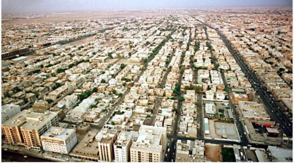 لماذا متابعة أخبار العقارات تصنع فرقًا حقيقيًا في قراراتك الاستثمارية؟