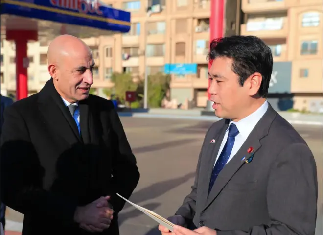 وزير التعليم الياباني يختتم زيارتة لمصر بزيارة محور ”شينزو آبي”