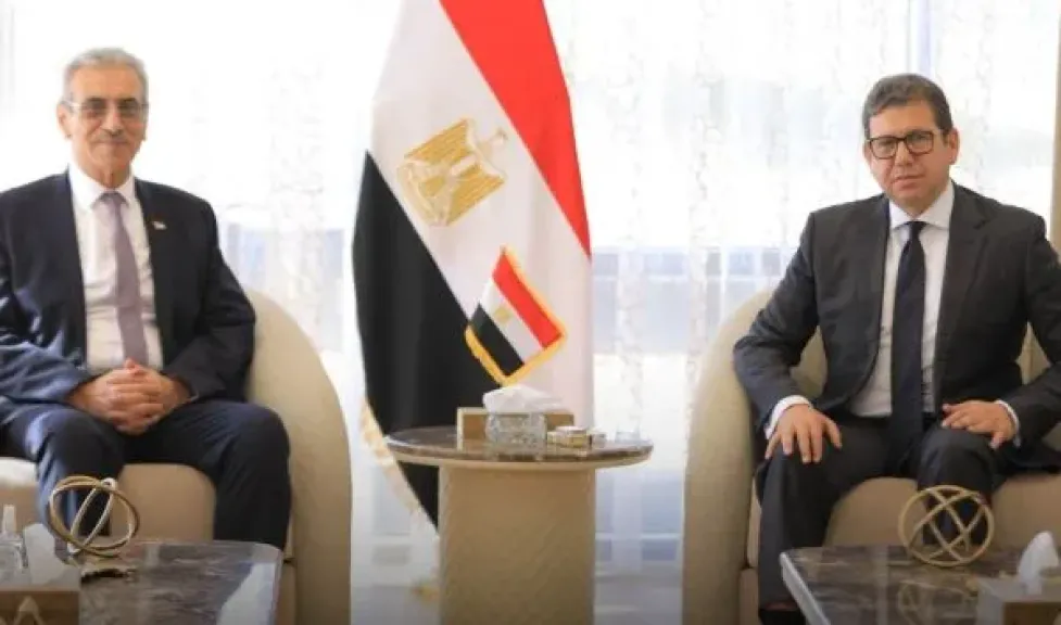 الوزير حسن رشاد يستقبل رئيس اللجنة الفلسطينية لإدارة قطاع غزة