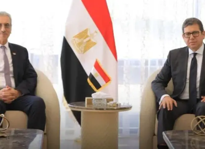 الوزير حسن رشاد يستقبل رئيس اللجنة الفلسطينية لإدارة قطاع غزة