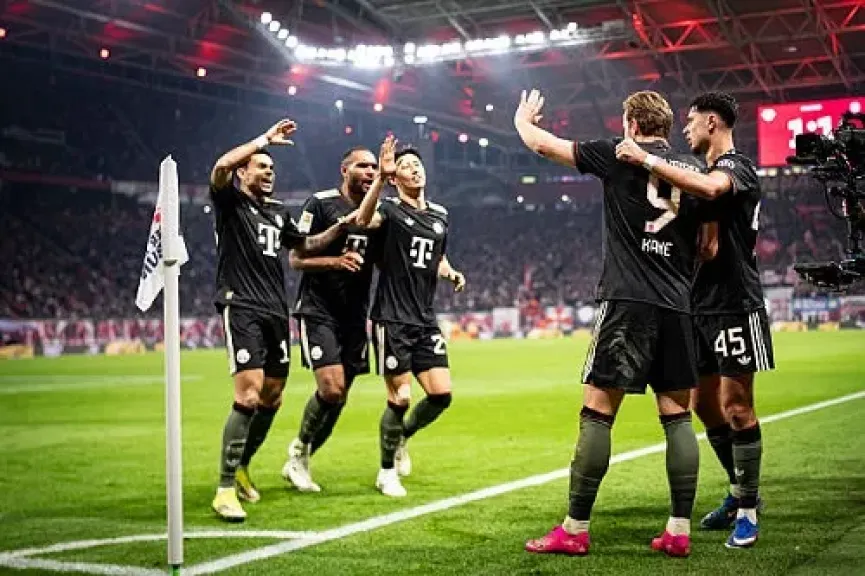 بايرن ميونخ يهزم لايبزيج بخماسية ويعزز صدارته للدوري الألماني