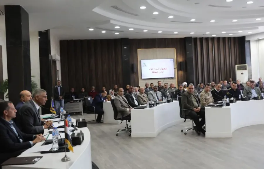 محافظ أسوان يوجه بتكثيف الرقابة على الأسواق لضبط الأسعار وحماية المواطنين