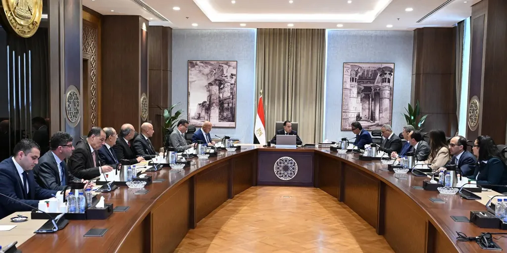 رئيس الوزراء يتابع مستجدات خطط النهوض بشركات السكر التابعة لوزارة التموين