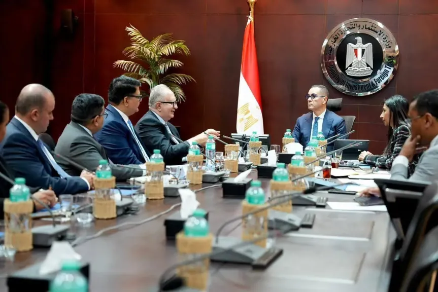 وزير الاستثمار يبحث مع وفد شركتي ”ايفولف” و”ستونيكس” خططهم للتوسع في السوق المصري والاستثمار في مجال الذهب