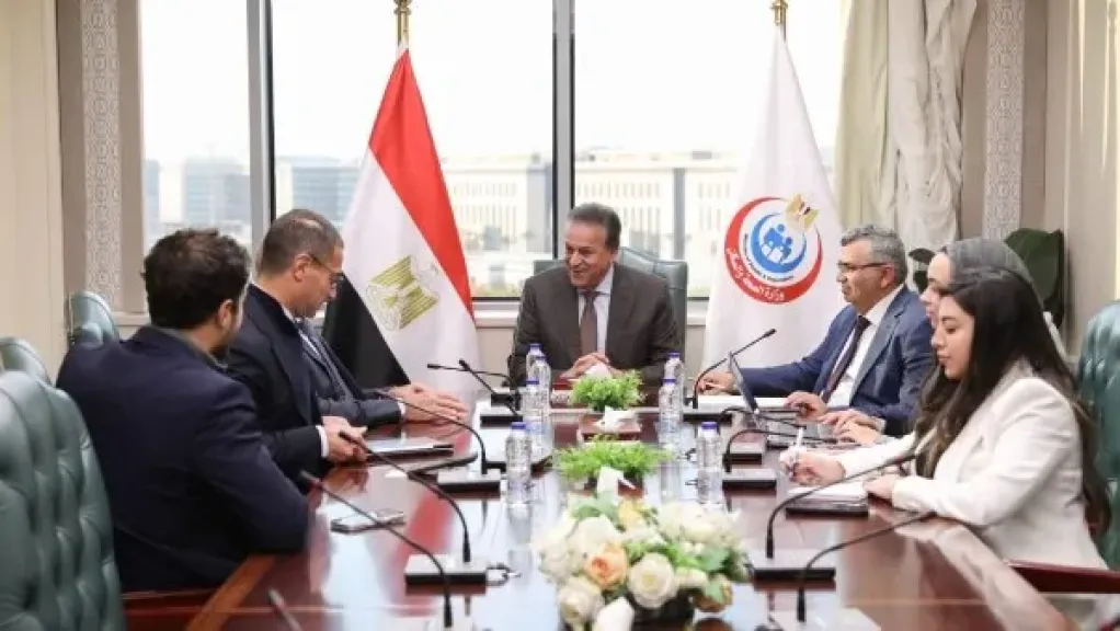 وزير الصحة يلتقي ممثلي الشركة المسؤولة عن تنفيذ مشروع مدينة العاصمة الطبية