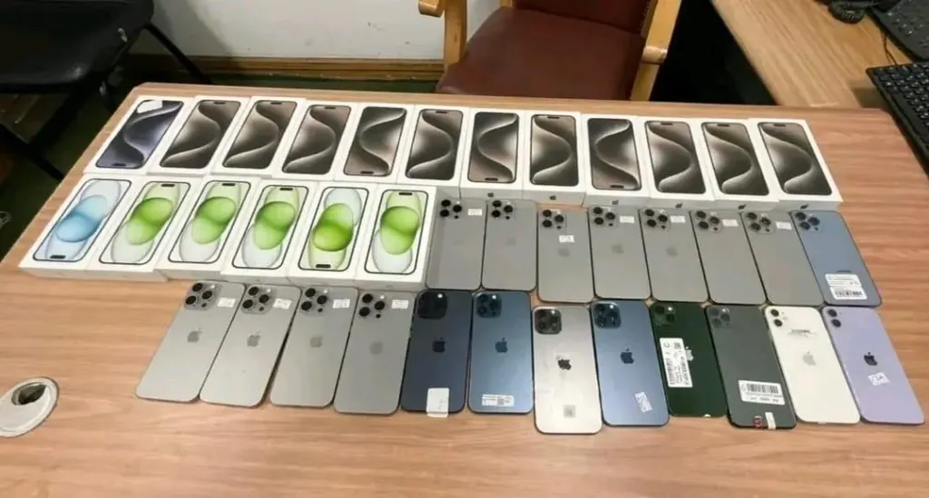 انتهاء فترة الإعفاء الاستثنائي للهواتف المحمولة الواردة من الخارج بصحبة راكب اعتبارًا من 21 يناير 2026