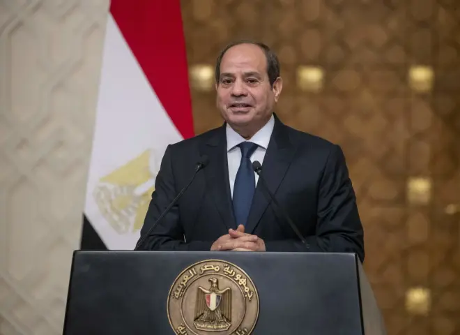 الرئيس السيسى يتوجه إلى دافوس اليوم للمشاركة بالمنتدى العالمى ولقاء ترامب