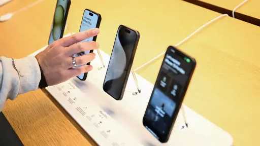 الجمارك: رسوم الهواتف المستوردة ثابتة منذ سنوات.. وسداد إلكتروني في مهلة الـ90 يوما