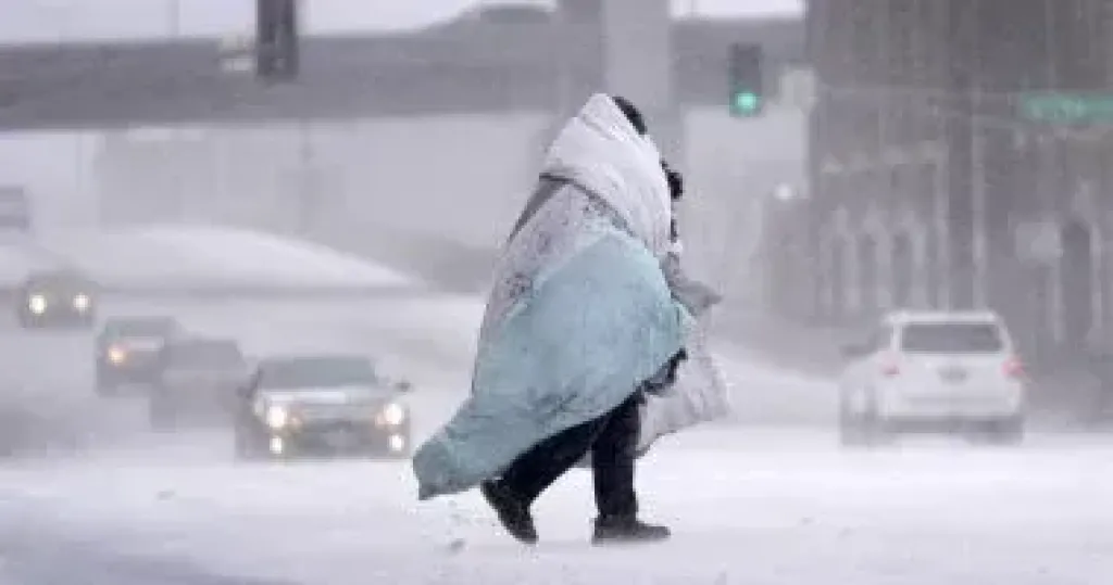 إغلاق مدارس وحالة تأهب.. ثلوج وأمطار غزيرة تضرب اليونان