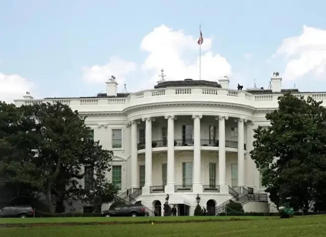 الخارجية الإمريكية تطالب رعاياها بمغادرة 14 دولة علي الفور من بينها مصر