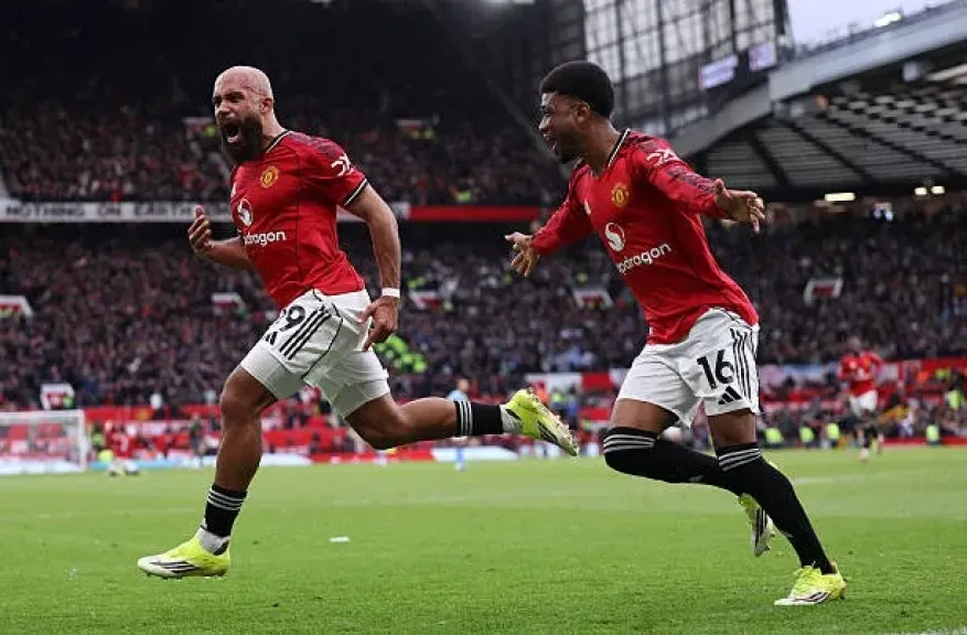 مبيومو يقود هجوم مانشستر يونايتد أمام أرسنال في البريميرليج