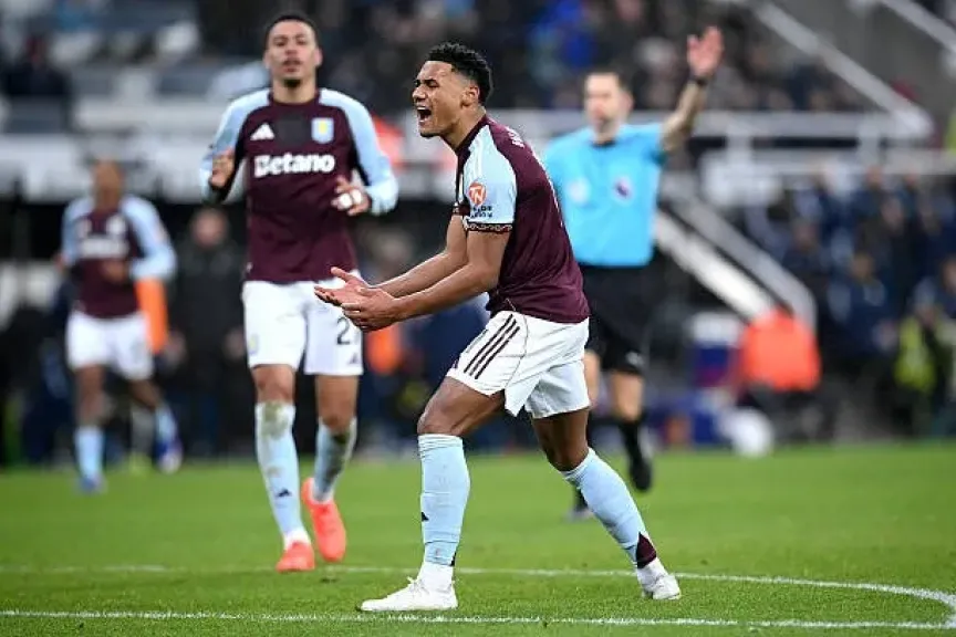 أستون فيلا يفوز على نيوكاسل يونايتد بثنائية في البريميرليج