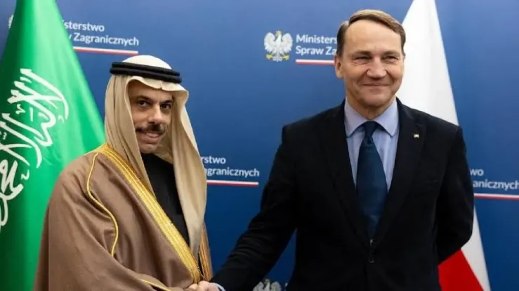 السعودية وبولندا توقعان مذكرة لإنشاء مجلس تعاون وتبحثان اتفاق غزة