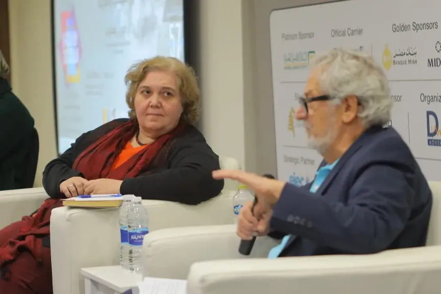 معرض الكتاب يناقش إشكاليات الترجمة الأدبية بين البولندية والعربية