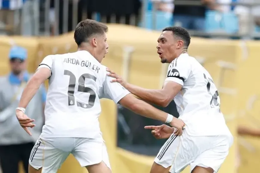 ليفربول يغلق الباب أمام عودة أرنولد رغم أنباء رحيله عن ريال مدريد