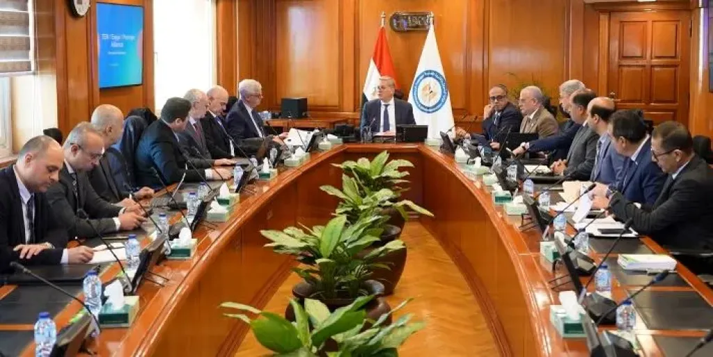 وزير البترول يبحث مع تكنيب العالمية تأسيس شركة مشتركة مع إنبي وبتروجت لتنفيذ المشروعات الكبرى