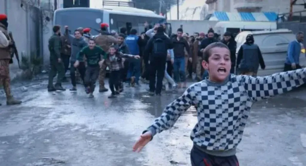 طفل محرر من سجون قسد: ممنوعون من الدعاء والصلاة والتعذيب مستمر