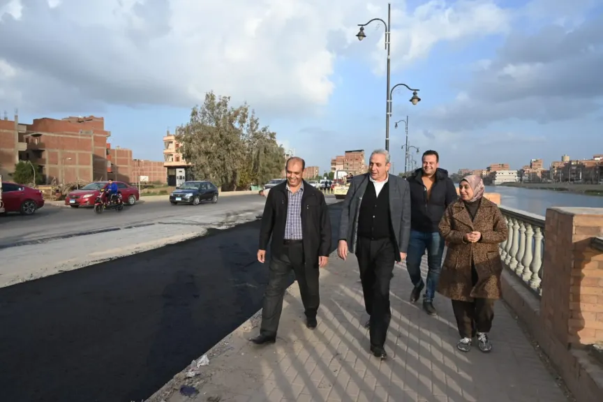 محافظ الغربية يتفقد رصف وتطوير كورنيش المحلة الجديد بنسبة تنفيذ 98٪