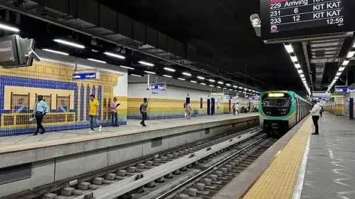 النقل: تفعيل الدفع الإلكتروني بالفيزا في الخط الثالث للمترو والقطار الخفيف اعتبارا من الغد