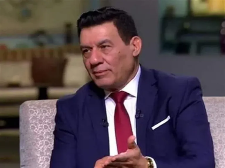 مدحت شلبي يكشف تفاصيل تعاقد الأهلي مع الأنجولي كامويش