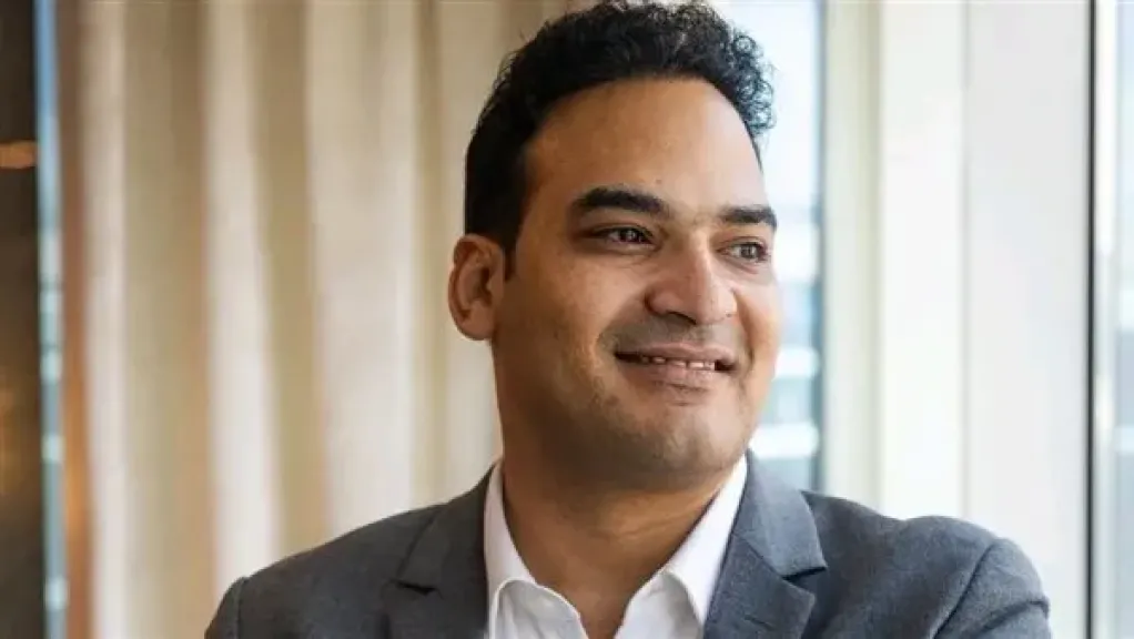 استولي علي 2 مليار جنيه .. من هو مستريح السيارات بعد القبض عليه في الإمارات؟