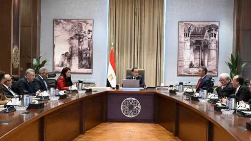 رئيس الوزراء يتابع خطط إعادة الهيكلة وتطوير الأداء المالي للهيئة العامة للسلع التموينية