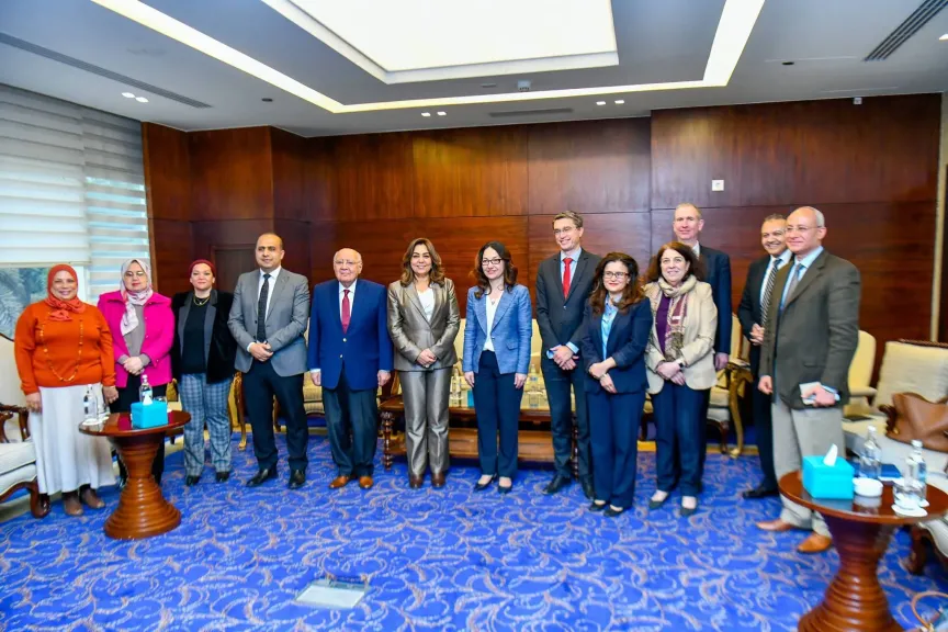 وزيرة البيئة تبحث مع بعثة البنك الدولي التعاون في مجالات التحول الأخضر والاقتصاد الأزرق