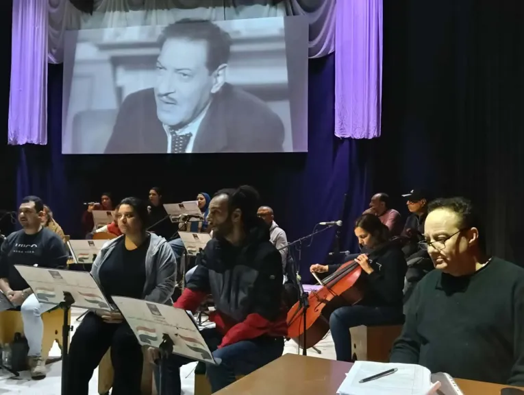 غدا.. خالد محروس يجسد نجيب الريحاني في صاحب السعادة على مسرح الغد