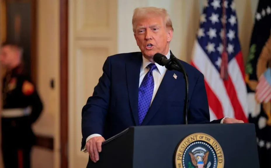 إدارة مدنية وقوة استقرار دولية.. ماذا تضمن أول قرار لـ ترامب بشأن غزة؟