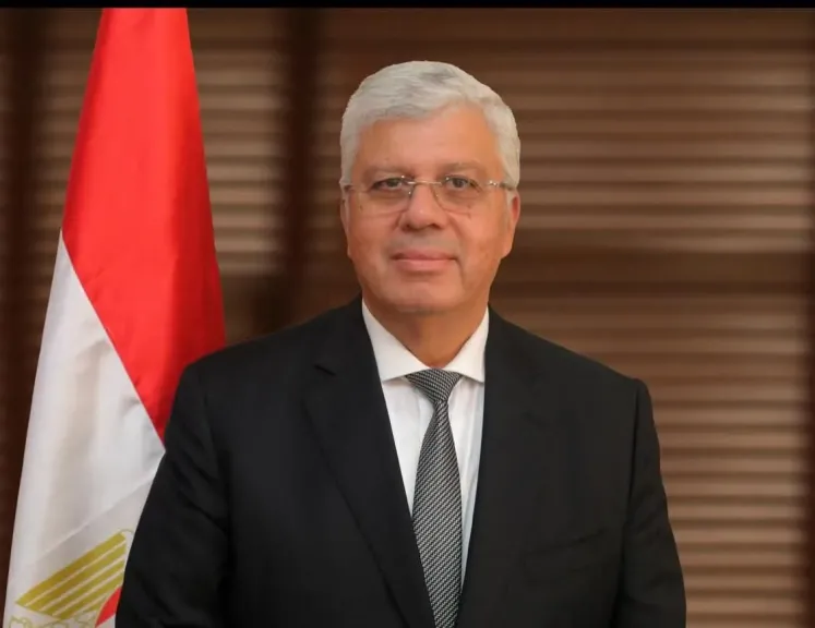 وزير التعليم العالي يغادر إلى فرنسا للمشاركة في اليوم المصري الفرنسي للتعاون الأكاديمي والعلمي