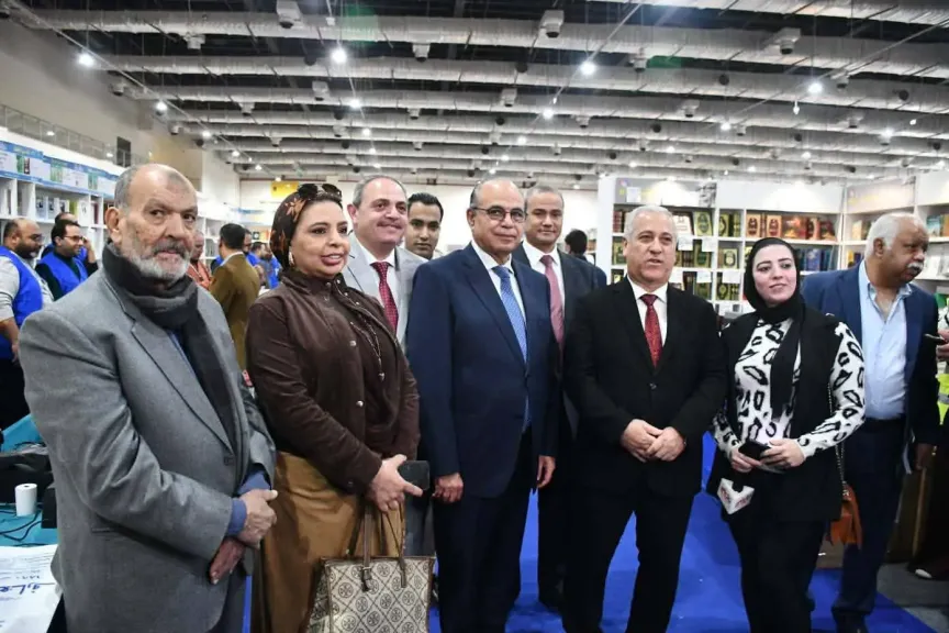 مدير معرض الكتاب يستقبل رئيس الهيئة الوطنية للصحافة وقياداتها