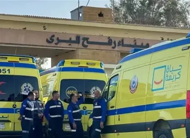 القاهرة الإخبارية: معبر رفح يواصل استقبال المصابين الفلسطينيين من غزة